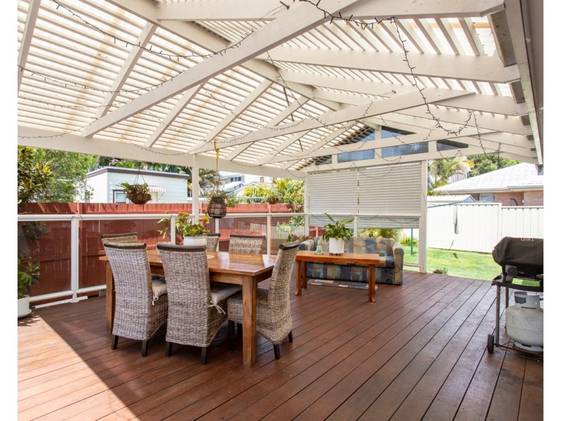 1/1 Papala Avenue, Bateau Bay NSW 2261