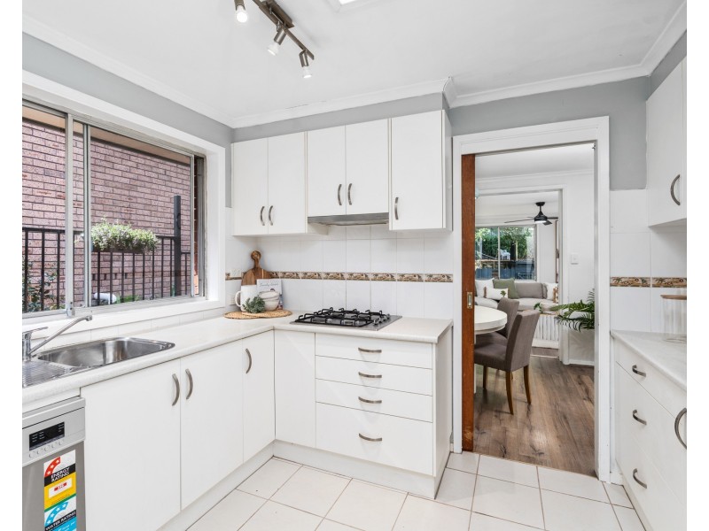 17 Fragar Avenue, Wyoming NSW 2250