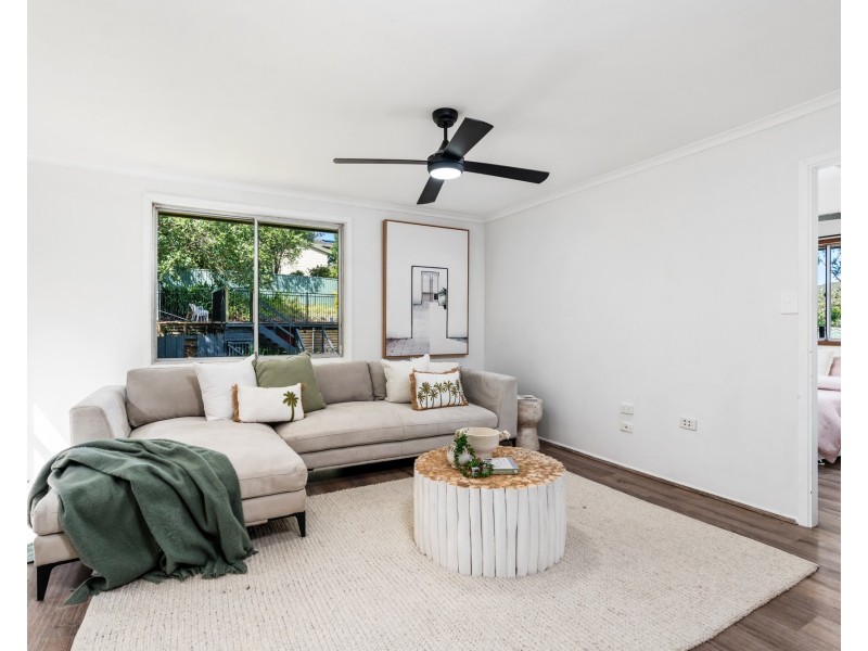 17 Fragar Avenue, Wyoming NSW 2250