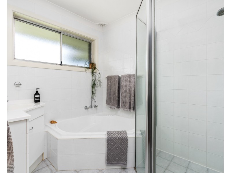 12 Morven Road, Niagara Park NSW 2250