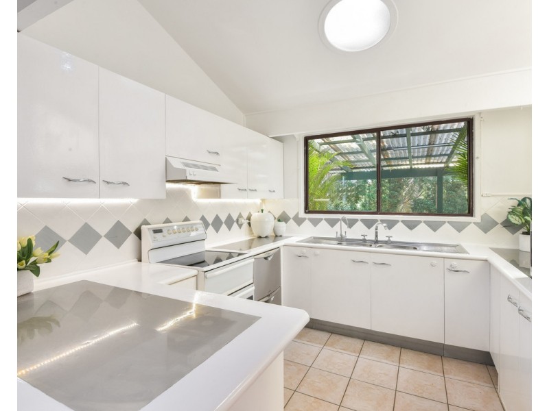 5 Malison Street, Wyoming NSW 2250