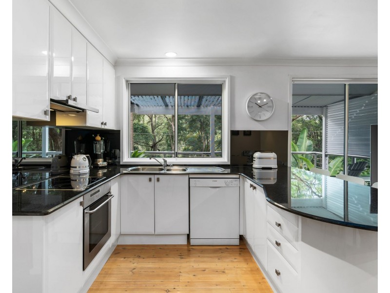 75 Lake Shore Drive, North Avoca NSW 2260