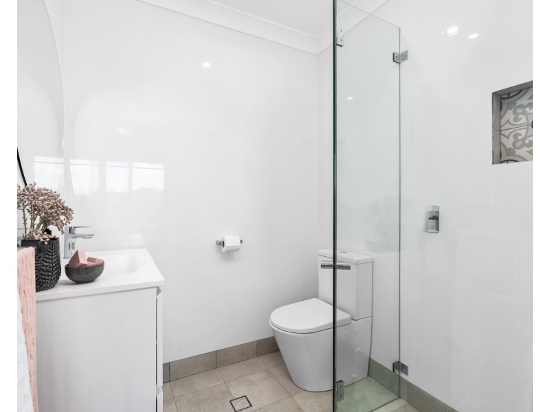 73 Beaumont Avenue, Wyoming NSW 2250