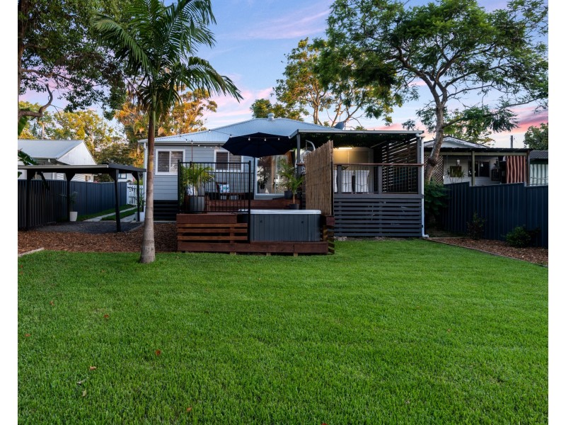 9 Maidens Brush Road, Wyoming NSW 2250