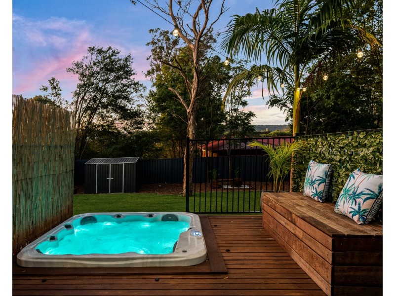 9 Maidens Brush Road, Wyoming NSW 2250