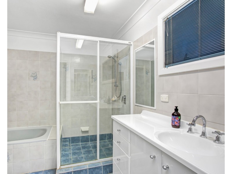 62 Berrys Head Road, Wyoming NSW 2250