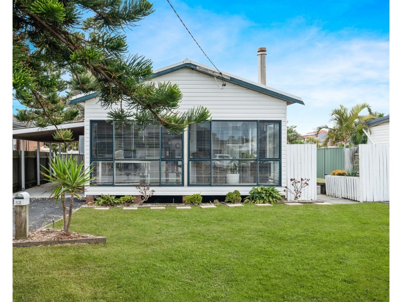 52 Manly Parade, The Entrance North NSW 2261