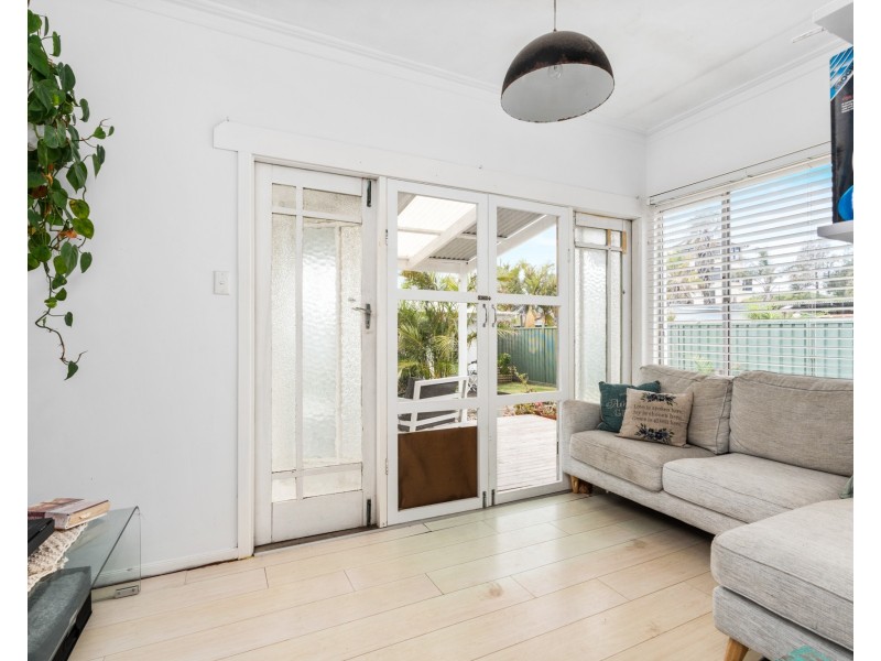52 Manly Parade, The Entrance North NSW 2261