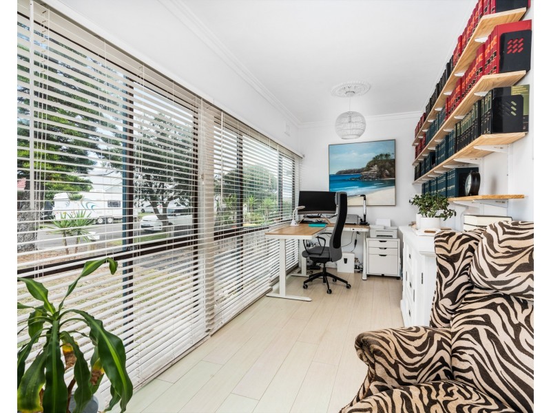 52 Manly Parade, The Entrance North NSW 2261