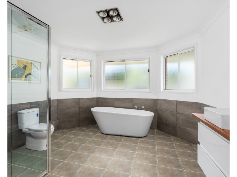 54 Bannister Drive, Erina NSW 2250