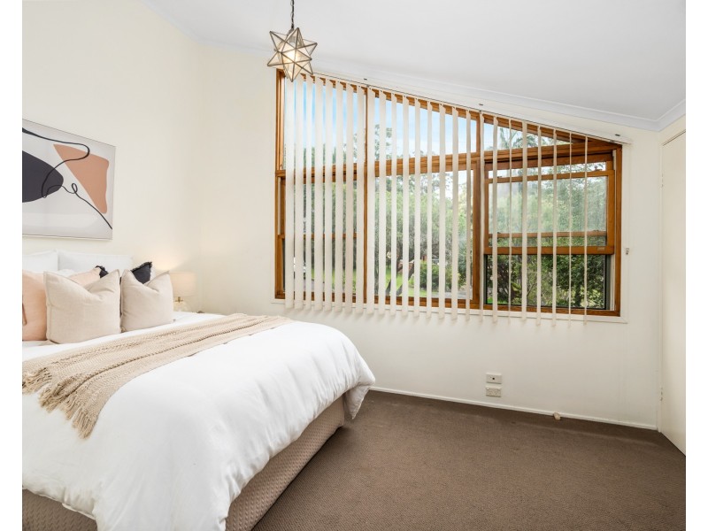 10 Bourbon Street, Wyoming NSW 2250