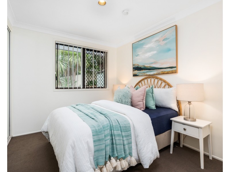 10 Bourbon Street, Wyoming NSW 2250