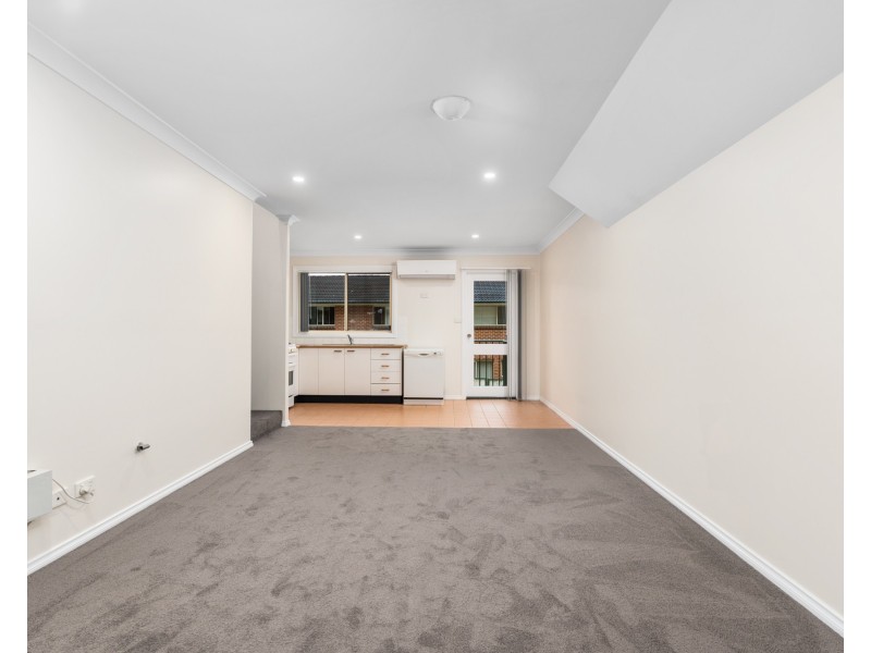 9/179 Gertrude Street, Gosford NSW 2250