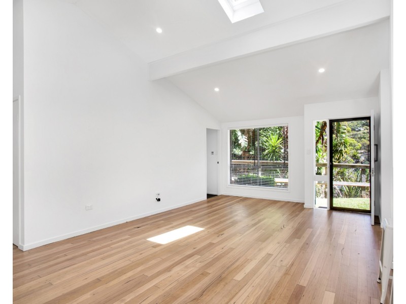 99 Lake Shore Drive, North Avoca NSW 2260