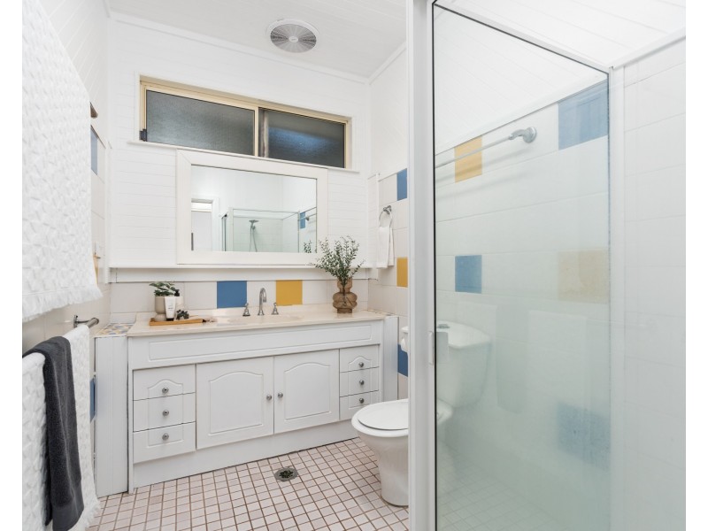 16 Wyoming Road, Wyoming NSW 2250