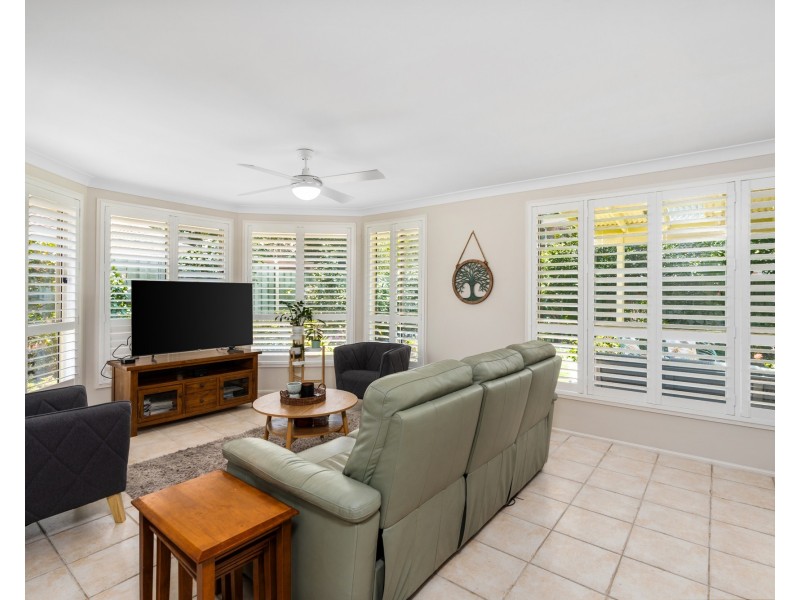 11 Burnside Close, Lisarow NSW 2250