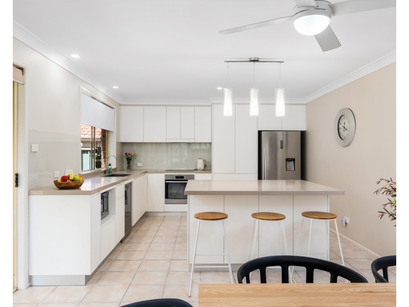 11 Burnside Close, Lisarow NSW 2250