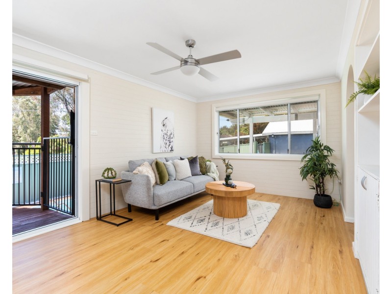 50 North Crescent, Wyoming NSW 2250