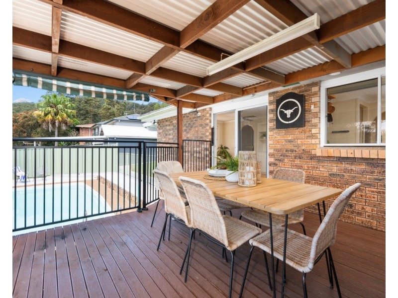 50 North Crescent, Wyoming NSW 2250