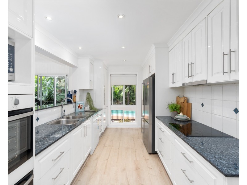 40 Elissa Crescent, Wyoming NSW 2250