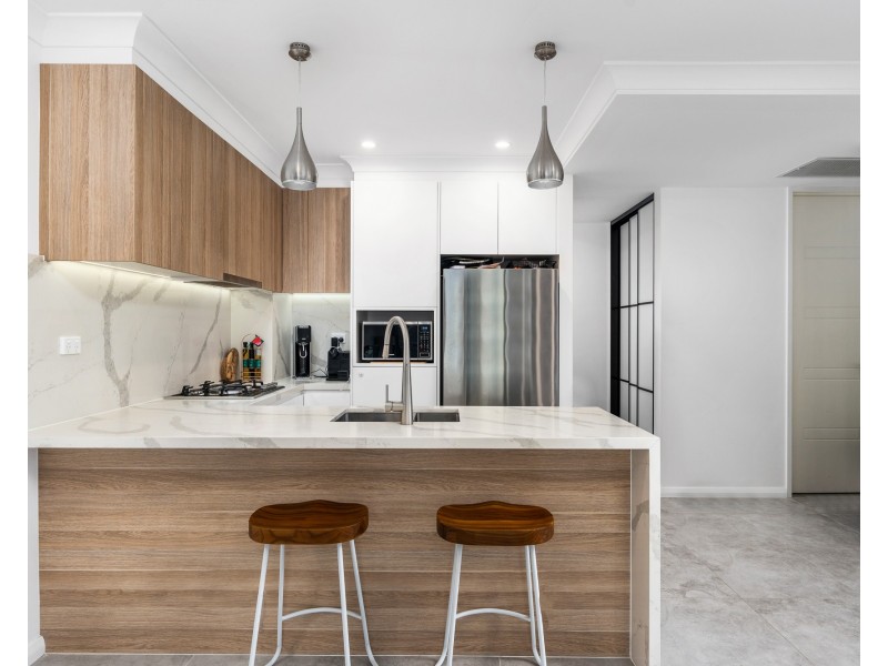 401/10 Fielder Street, West Gosford NSW 2250