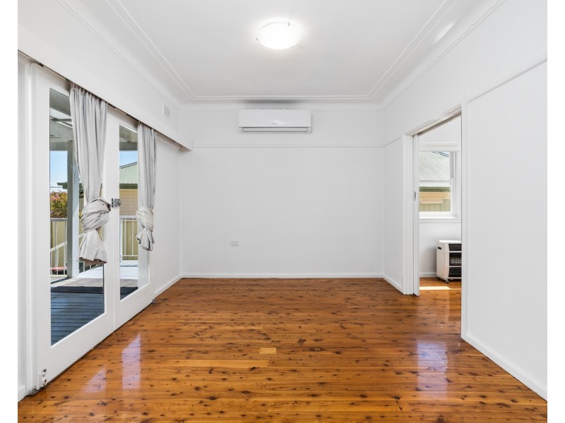 38 Lakeside Parade, The Entrance NSW 2261