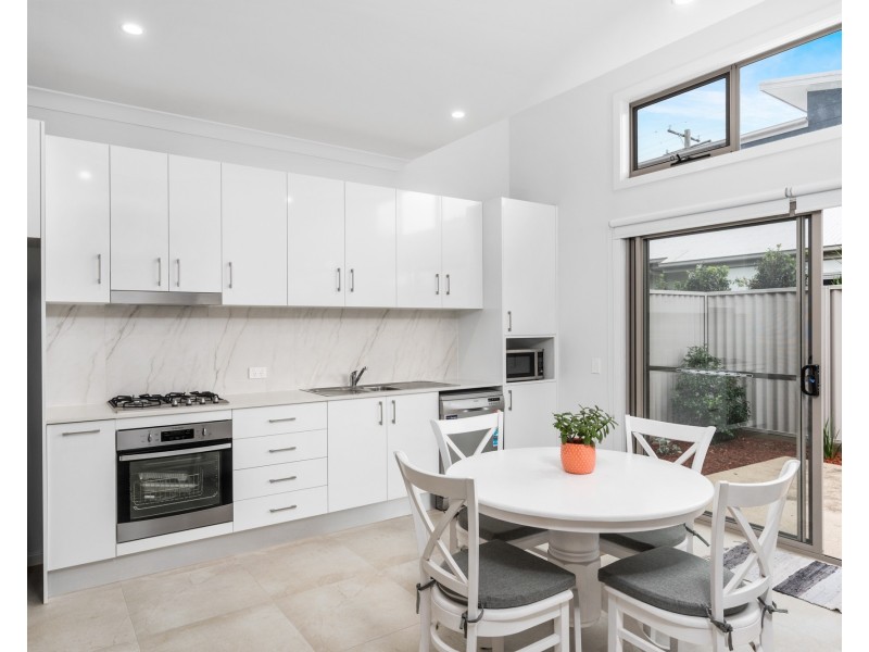 12/4 Everglades Crescent, Woy Woy NSW 2256