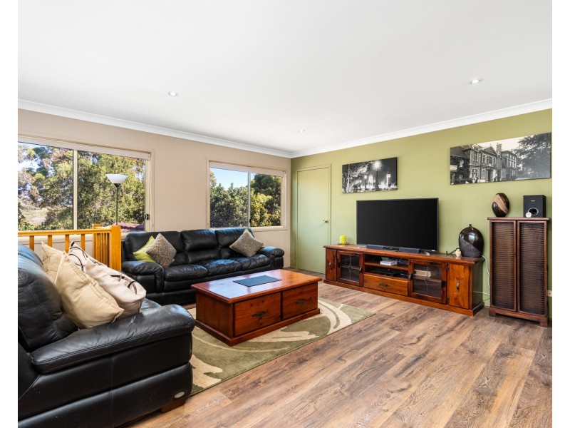 218 Cresthaven Avenue, Bateau Bay NSW 2261