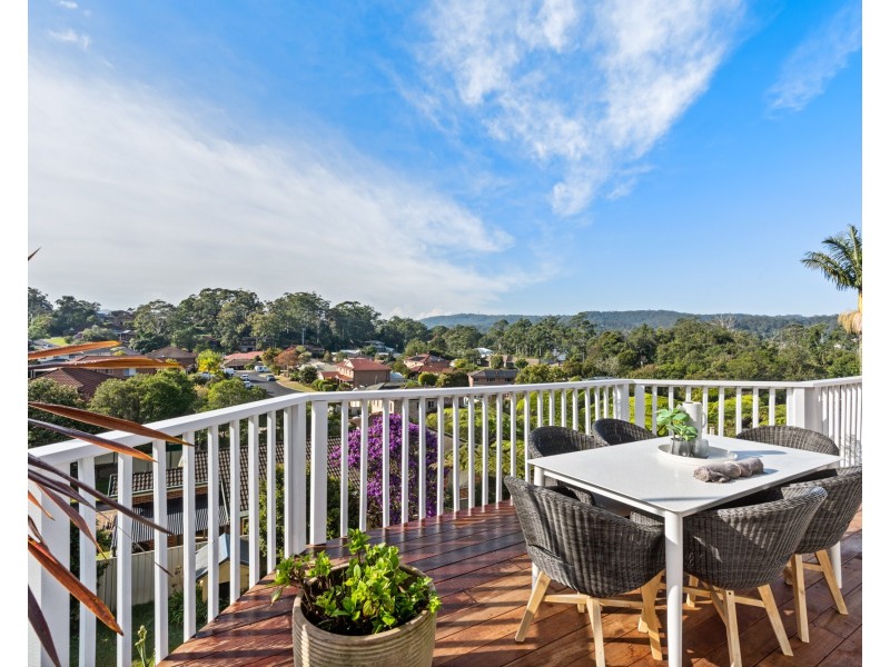 3 Stewart Brougham Close, Lisarow NSW 2250