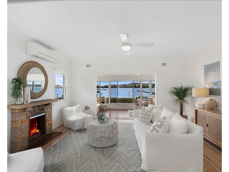 37 Kurrawa Avenue, Point Clare NSW 2250