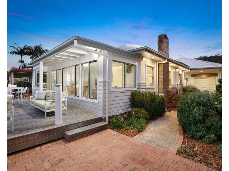 37 Kurrawa Avenue, Point Clare NSW 2250