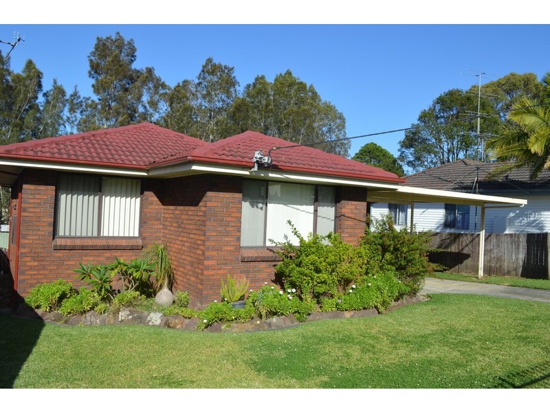 33 Sixth Avenue, Toukley NSW 2263