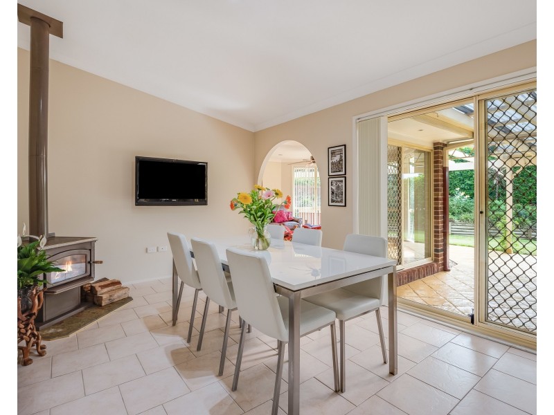 2 Karen Close, Lisarow NSW 2250