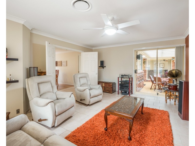 2 Karen Close, Lisarow NSW 2250