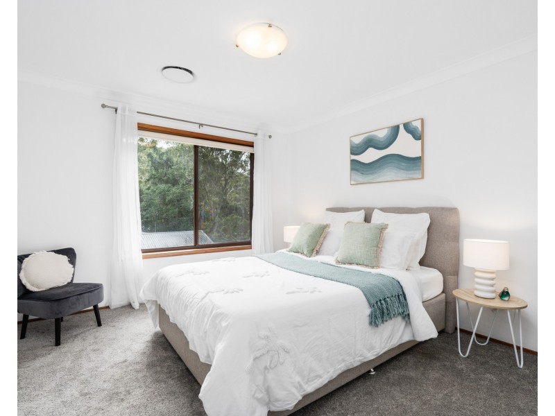 12 Larbonya Avenue, Wyoming NSW 2250