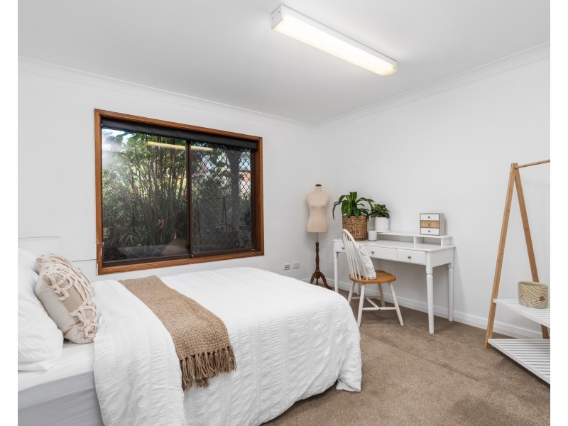 12 Larbonya Avenue, Wyoming NSW 2250