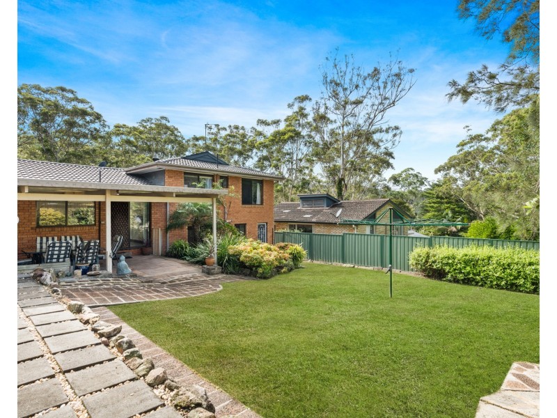 12 Larbonya Avenue, Wyoming NSW 2250