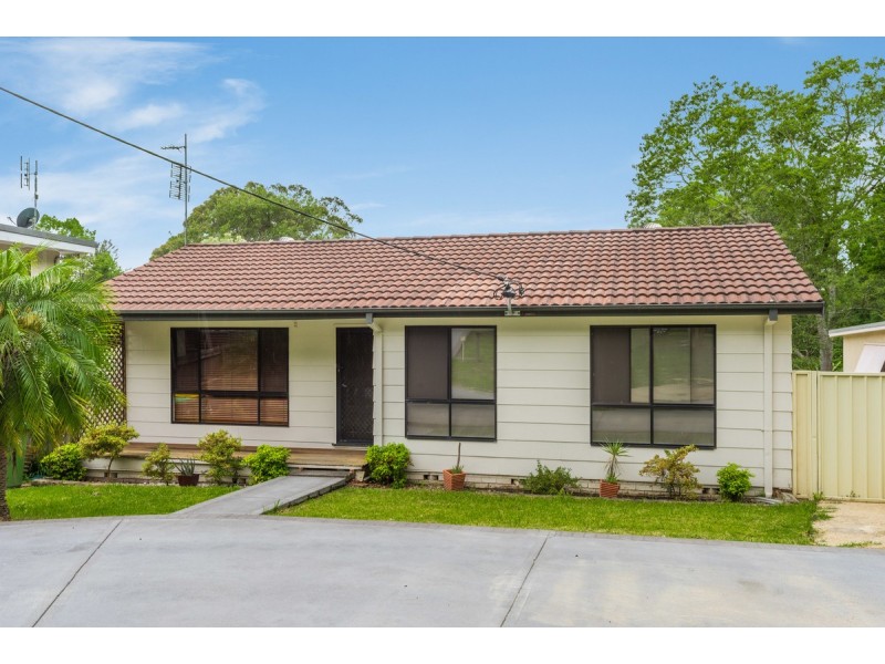 8 Wallarah Street, Lisarow NSW 2250