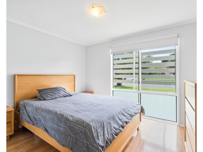 20 Windsor Road, Berkeley Vale NSW 2261