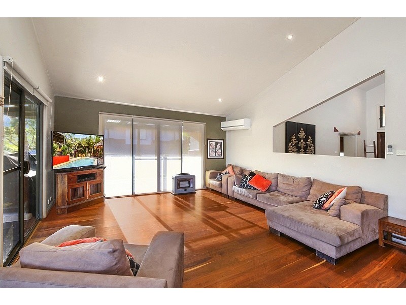 15 Robusta Close, Erina NSW 2250