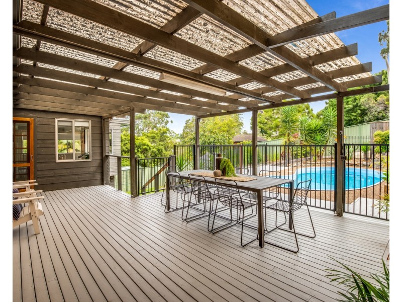 4 Lana Avenue, Wyoming NSW 2250