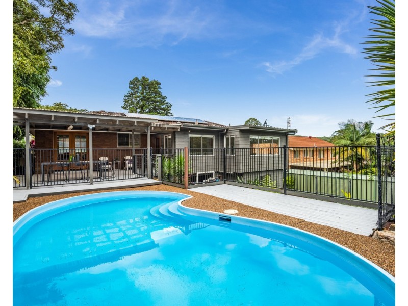 4 Lana Avenue, Wyoming NSW 2250