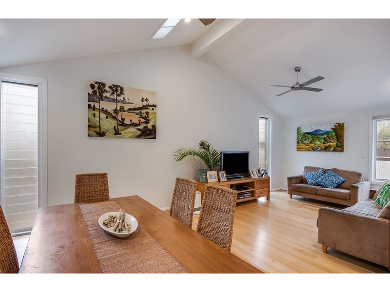 31 Lake Shore Drive, North Avoca NSW 2260