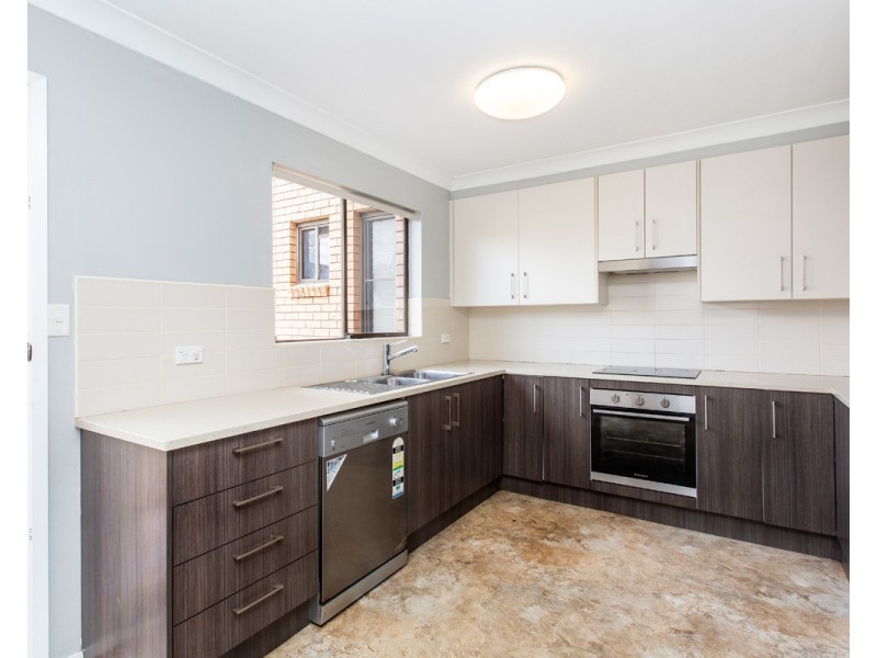 2/14 Russell Street, East Gosford NSW 2250