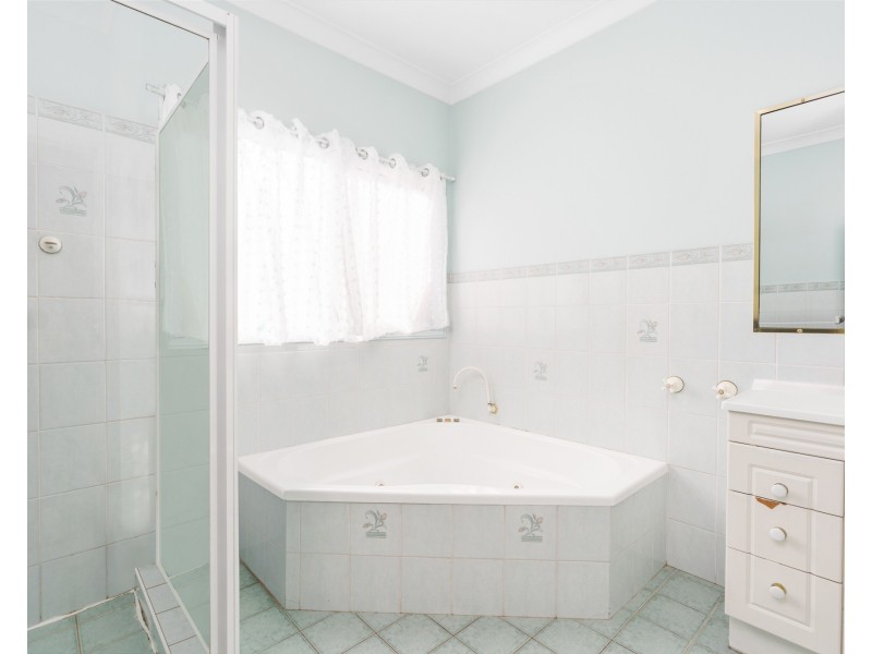 12 Yeddenba Avenue, Blue Bay NSW 2261