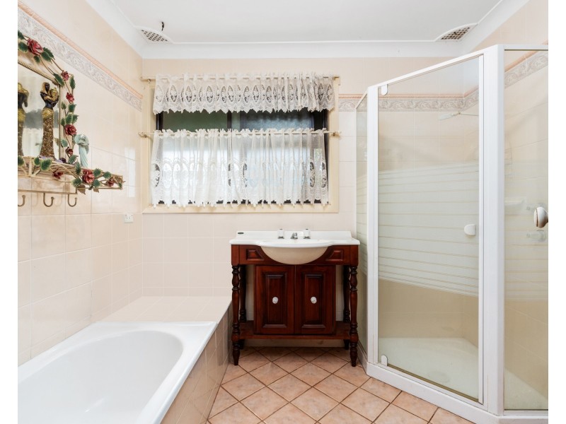 67 Crawford Crescent, Wyoming NSW 2250