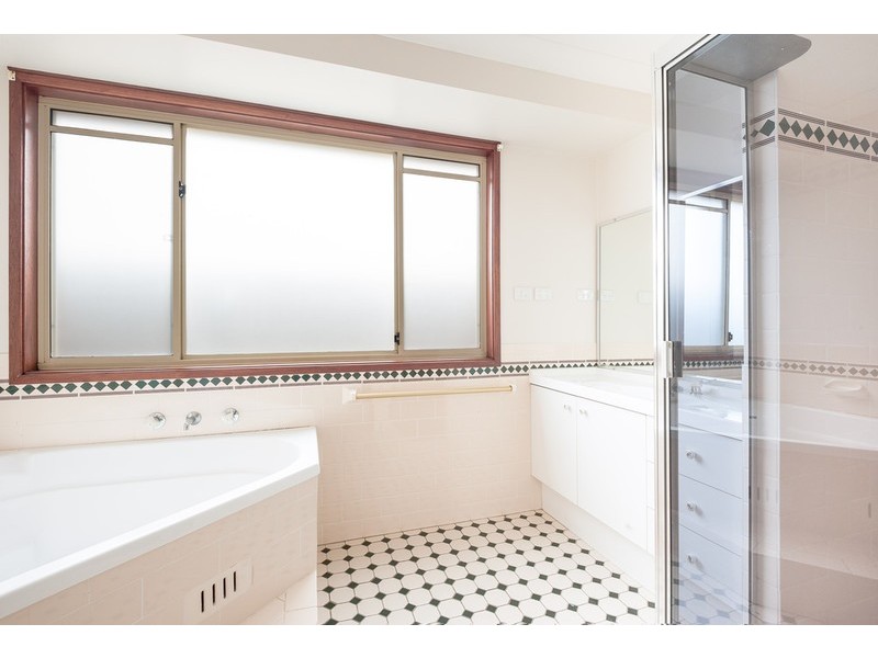 7 Dunning Avenue, Bateau Bay NSW 2261