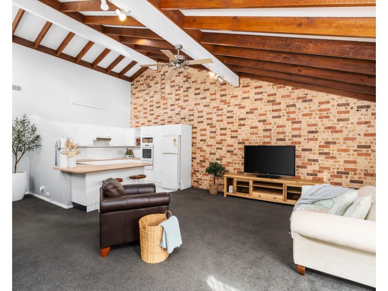 8/8 McLennan Street, Narara NSW 2250