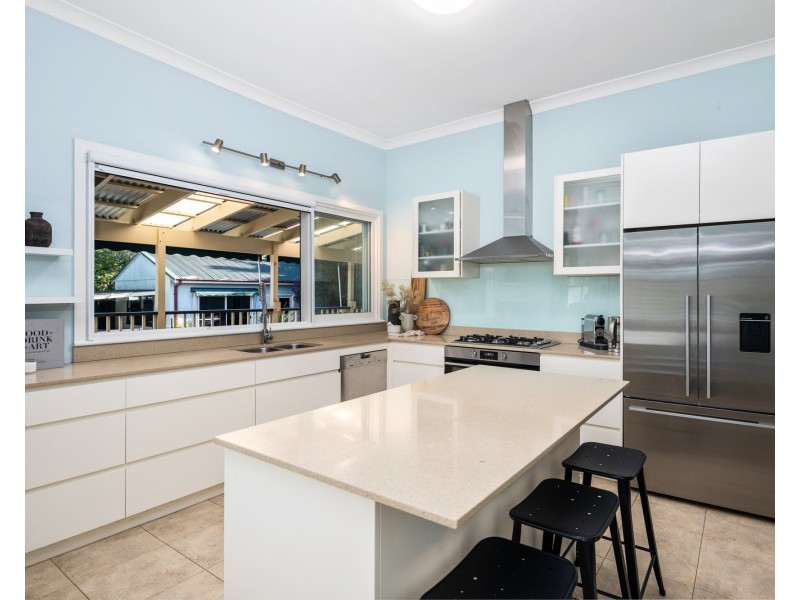 18 Georgia Avenue, Wyoming NSW 2250