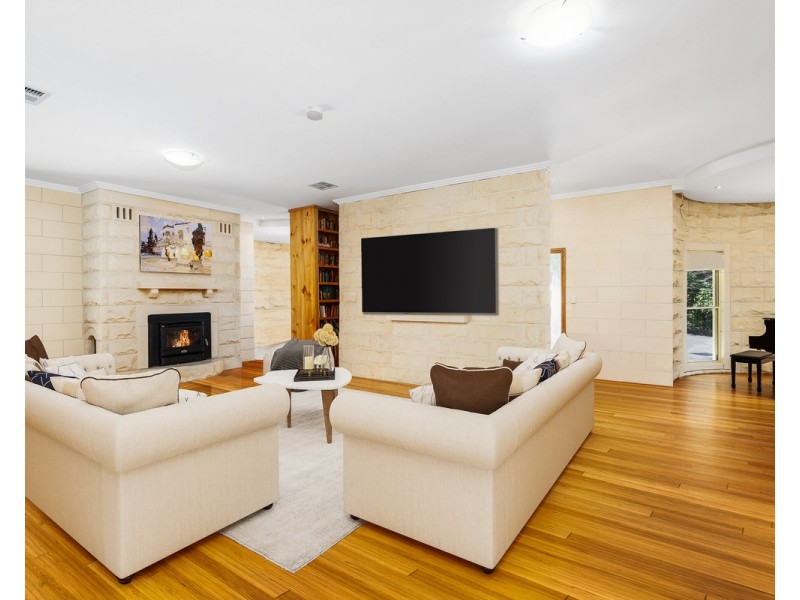 54 Meadow Road, Springfield NSW 2250
